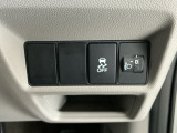 【VSA】ブレーキ時の車輪ロックを防ぐABS、加速時などの車輪空転を抑えるTCS、旋回時の横滑り抑制の3つの機能をトータルに制御!予期しないクルマの挙動の乱れを防ぐ安全装備です♪