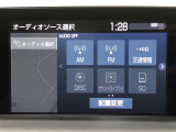 ラジオ、フルセグテレビ、CD再生、DVD再生、SD再生(音楽/動画)、SD録音(別途SDカードが必要です)、Bluetoothオーディオが使用可能です。機能の詳細は、展示店舗までお尋ねください。