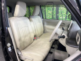 運転席シート廻りは使用感も少なく、良好な状態となっています。丁寧に使われていたことがよくわかりますね。