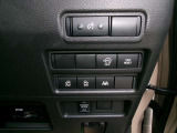 両側オートスライドドアで運転席からも操作出来ます。