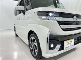 フォグランプ装着車です。暗い夜道の車両前方を明るく照らします