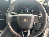 あると便利なハンドルオーディオコントローラーです。音量調整やチャンネル変更が可能です。