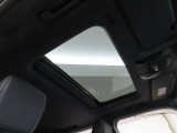 ムーンルーフを装備しております。
