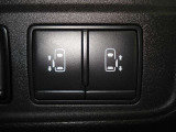 両側電動オートスライドドア付き!!運転席のスイッチでも開閉可能です♪重い荷物を持っている時や、雨の日に重宝します!小さいお子様がいても巻き込み防止機能や手動のみに切替も出来ますので安心です♪
