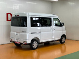 右後ろから