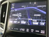 純正ナビを装備。タッチパネル式で使いやすく、お出かけもラクラクです。
