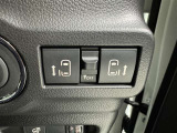 両側電動スライドドアで狭い所でも乗り降り楽々です!
