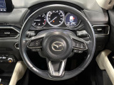 【純正革巻きステアリング】上質な革を使用することで、手にしっかり馴染みとても運転しやすいハンドルです♪