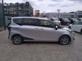 スライドドアは、開口部が広く乗降性の良いお車です