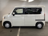 スライドドアなら狭い駐車場でもドアをぶつける心配がありません。ステップが低く乗り降りもしやすいです。