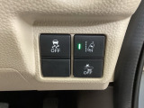 衝突の危険がある時に警告してくれる衝突軽減ブレーキ。車線を外れそうな時に警告し、ステアリング制御してくれる路外逸脱制御機能搭載!