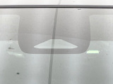 【トヨタセーフティセンス】走行中に前方の車両等を認識し、衝突しそうな時は警報とブレーキで衝突回避と被害軽減をアシスト。より安全にドライブをお楽しみいただけます。