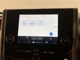 いまや必須装備「ナビゲーション」搭載!知らない場所にスイスイッとドライブ。もう、これなしではハンドルを握れませんね!でも運転中の操作は危険ですのでご注意ですね☆