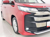フォグランプ装着車です。暗い夜道の車両前方を明るく照らします