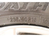 235/50R18    車両装着標準タイヤサイズです。 タイヤのご相談もトヨタモビリティ石川にお任せください