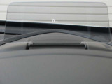 運転視界の遠方上方に虚像を投影することで前を見ながら情報の視認ができます。本当にドライバーが必要な情報を適切に伝え、楽しんで頂くことを考えた新世代装備です。※虚像は1.5m前方に浮かぶイメージです。