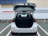 ホンダの新車も全て取り扱っております。ホンダの整備士がいるサービス工場も併設しているので、点検、整備、車検、全てお任せ下さい。店内は落ち着いたショールームにキッズスペースもございます。
