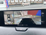 アラウンドビューモニター装備。前後左右4つのカメラから解析した、まるで上から車を見たような画像が映し出され、車の死角や駐車場の線も確認ができるようになります。日産の先進装備の1つです。