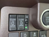 両側電動スライドドアで狭い所でも乗り降り楽々です!
