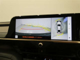 四方のカメラ映像を合成し、ディスプレイに表示するパノラミックビューモニター付きのお車になります♪駐車が苦手な方もスムーズに駐車できますよ★