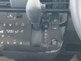 弊社で試乗車として使っていました。事故・修復暦はありませんし、内外装ともきれいな車両ですので安心してご検討頂ける1台です☆