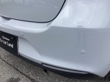 車庫入れに安心のパーキングセンサー付き