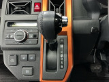 オートマチックシフトレバーは、手になじみ操作しやすい形状で安全運転にもつながります♪