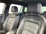 無段階調整式パワーシート 正しい乗車姿勢によって運転のしやすさと、万が一の際に乗員保護能力を最大限に高めます。
