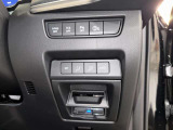見栄えよくすっきりと収まるETC車載器です。高速道路の料金所をスムーズに通過でき、快適なドライブをサポートします。(※支払総額にセットアップ費用は含まれておりません。)