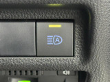 【AHB:オートマチックハイビーム】クルマに搭載されたシステムが、先行車や対向車の存在のほか周囲の明るさを検知し、ハイビームとロービームを自動で切り替える機能です。