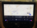 充実のオーディオ&ビジュアル機能にセンター通信型コネクティッドナビと車載ナビ機能も搭載。詳細は販売店スタッフまでおたずねください。