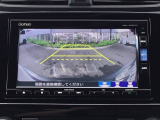 バックモニター付きで、車庫入れやバック時の後方確認をしっかりサポート。モニターに映し出される映像で死角も確認しやすく、狭い場所での駐車や後退時の操作をより安心して行えます。