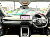 造形、粗材、質感にこだわったインパネ。ライバル車より、頭一つ抜きん出ています。