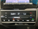 オートエアコン付きです!お好みの温度をセットするだけでエアコンの風量などを自動でコントロール。快適な車内でお過ごしいただけます。