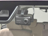 事故直前・直後のデータを記録しておくことで、客観的な検証を行うことができるドライブレコーダーが付いてます。保証は修理保証のみとなります。