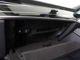 ご納車前に行います点検100項目におきまして、専用のテスターやツールを用いて細かな診断を行います。