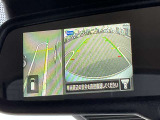 【アラウンドビューモニター】車両周辺をモニターで確認できて、駐車が苦手な人でもスムーズに駐車できます