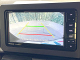 【バックカメラ】駐車時に後方がリアルタイム映像で確認できます。大型商業施設や立体駐車場での駐車時や、夜間のバック時に大活躍!運転スキルに関わらず、今や必須となった装備のひとつです!