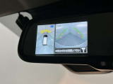 ルームミラーにクリヤーなカメラ映像で後方視界サポート!車両周囲安全確認にも役立つ、アラウンドビューモニター映像 スマート・ルームミラー装備!