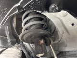 お車を安心してお乗りいただく為には、足回りの定期点検が欠かせません。サービスサポート(有償保証)では無料点検もご提供しており、安心のカーライフをお過ごしいただけるサポート体制が整っています。