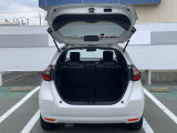 ホンダの新車も全て取り扱っております。ホンダの整備士がいるサービス工場も併設しているので、点検、整備、車検、全てお任せ下さい。店内は落ち着いたショールームにキッズスペースもございます。
