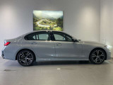 BMWでは重量配分にもこだわりがあり、FRモデルでは50:50とFFモデルでも60:40と前後の重量バランスにこだわり、軽快なハンドリングを実現しております。