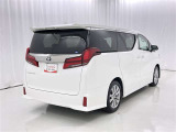 沢山乗れるのがこの車の魅力!2台で移動しないと・・・なんて時もこの車なら1台で!大活躍です♪