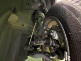 お車を安心してお乗りいただく為には、足回りの定期点検が欠かせません。サービスサポート(有償保証)では無料点検もご提供しており、安心のカーライフをお過ごしいただけるサポート体制が整っています。