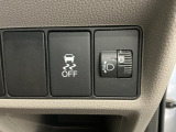 車がカーブの外側へ膨らんだり内側へ巻き込んだりする挙動を防止し、安定した走行をサポートする横滑り防止装置付きです!