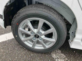 安全・安心な走行のために、納車前にダイハツのクルマを知り尽くしたエキスパートが基本性能に関わる機能や状態を徹底的に点検。消耗部品の交換など法定12ヶ月点検相当の点検・整備を実施しております