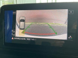 バックカメラとコーナーセンサーを装備してます。