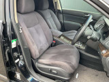 長時間の運転でも疲れにくいシートです。