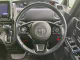 【純正革巻きステアリング】上質な革を使用することで、手にしっかり馴染みとても運転しやすいハンドルです♪