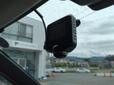 ◇ドライブレコーダー◇映像・音声などの運転中の記録を残します。事故などを起こした起こされた時の証拠になりえますので、もしも時でも安心ですね。